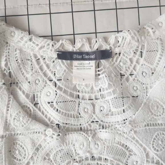 ModCloth Blue Tassel White Lace Short Sleeve Top Size S Like New - Picture 5 of 11